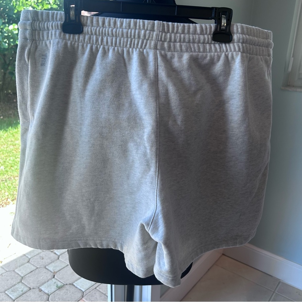 TNA Cozy BF Heather Cloud Gray Drawstring Athletic 5” Shorts, Women’s XXL - Picture 3 of 8